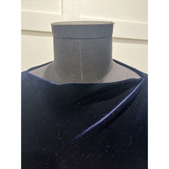 M W By Barbara Perlin Navy Velvet Young Ladies Dress, Size 16p - Picture 2 of 6